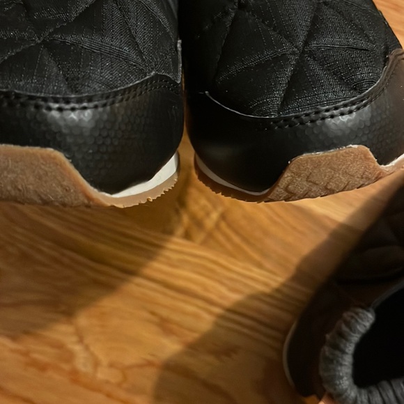 New Teva Ember Mid Boot Quilted Black Womens 8 - Picture 10 of 15